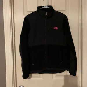Black Women’s North face size medium